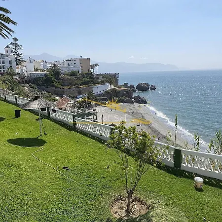 Acapulco Beach At 28 *